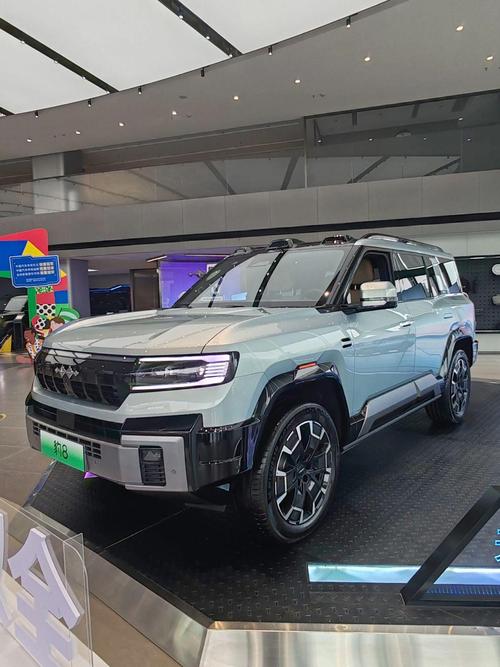 惠州35比亚迪方程豹硬派越野的爆款，英菲尼迪35周年与你共成长